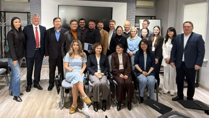 Определён победитель заключительного дебатного турнира АГКА 2025 года